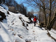 31 Innevata la radura prativa del Baitèl del Gustì (1420 m)